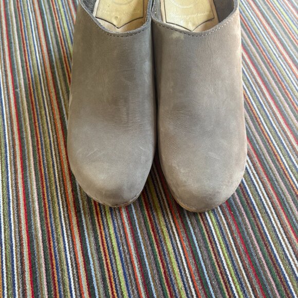 Store No. 6 New School Gray Clog Shoes Size 40 - Picture 10 of 10
